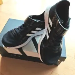 adidas PREDATOR CLUB VEL TF J 19cm