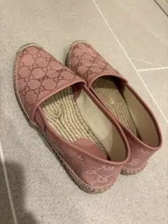 最終価格！限定！再値下げ【超美品】Gucci ピンク スリッポン 定価約7万円！