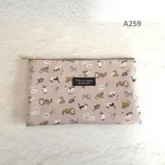 ハンドメイド＊フラットポーチ＊ピンク＊チビ猫柄＊内布ラベンダー＊内ポケット付き