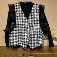 チェック柄ベストとタートルニットのセット