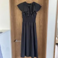 CELFORD フリル付き黒ロングドレスのサムネイル
