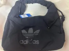 adidas ブラック ショルダーバッグ
