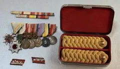 当時物　旧日本軍の勲章・従軍記章　六連吊り金具、六連略章 当時物 旧日本軍の勲章・従軍記章 六連吊り金具、六連略章 - メルカリ