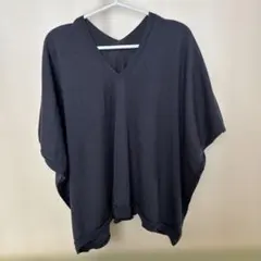 オーバーサイズ Vネック 黒 トップス