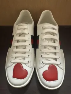 新品　GUCCI グッチ ハート レザースニーカー シェリーラインのサムネイル