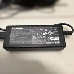 TOSHIBA ACアダプター PA3467U-1ACA 本体のサムネイル