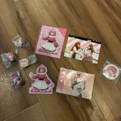 Noa フィギュア　磁石　缶バッチセット