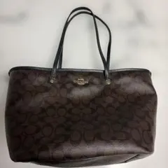 COACH ブラウンロゴトートバッグ