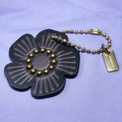 COACHコーチ フラワーモチーフ　レザー チャーム・バッグチャーム