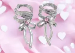 ステンレス　両耳用　リボン　czダイヤ　ノンホール　イヤーカフ　イヤリング