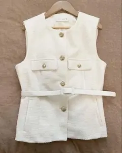 【新品未使用】ZARA 白ツイードベスト　Mサイズ