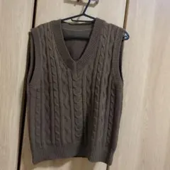 ブラウン　ベスト