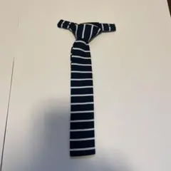 ベビー用 ネイビーとホワイト ストライプ ネクタイ