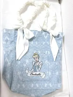 Areeam シンデレラ刺繍トートバッグ 水色のサムネイル