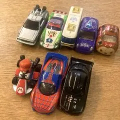 ディズニー他　トミカミニカー8台セット
