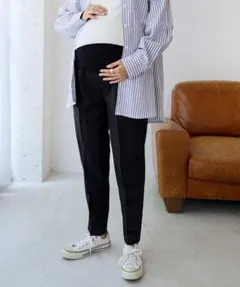 【m a r e 様専用】マタニティパンツ✶マタニティテーパードパンツ黒のサムネイル