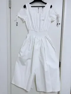 新品【シュープリーム・ララ】ロングワンピース