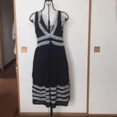 高級レース飾シースル素材ノースリーブ 膝丈ワンピース