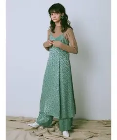 Lily Brown ジャガードキャミワンピース