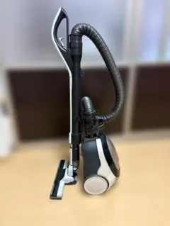 TOSHIBA 東芝 サイクロン掃除機 VC-YA712 13年製 - メルカリ