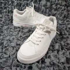 オン ザ・ロジャー センターコート 2 M ホワイト