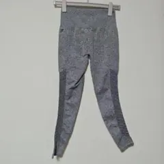 グレー メッシュサイドパネル フィットネスレギンス