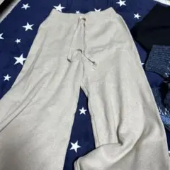 白ニットパンツ