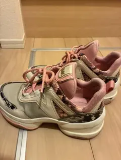 MICHAEL KORS スニーカー パイソン柄 ピンクのサムネイル
