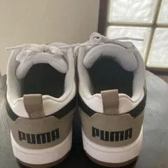 PUMA リバウンドV6ロウ スニーカー　25.5cm