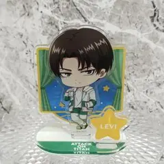 進撃の巨人　リヴァイ　アクリルスタンド　ルームウェアver.　　【中古】