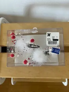 ポンポン付きヘアピン2個セット