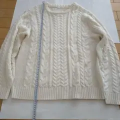 アイボリー ケーブルニットセーター Lサイズ