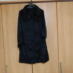 か383 美品✨️黒いロングコート 大きな襟付き