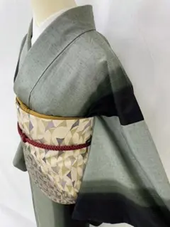 美品 正絹袷 変わり織 縞紬 モダンデザイン 粋な一枚 身丈159 裄68