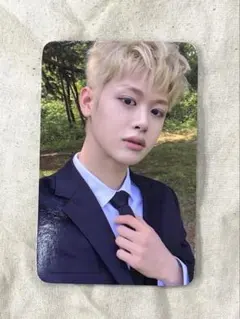 Item thumbnail for item f37673e5-a240-4520-868a-f0e43faf17b9