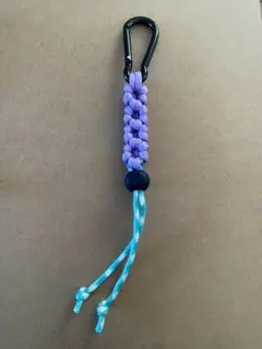 パラコード ペットボトルホルダー ハンドメイド（飲み物はつきません）
