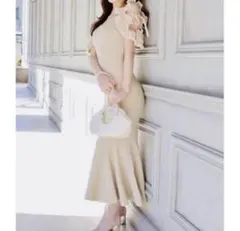 ROYAL PARTY ラッフルスリーブマーメイドワンピース ベージュ