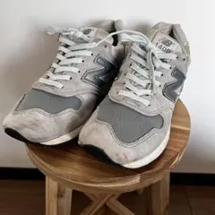 New Balance 1400 グレー スニーカーのサムネイル