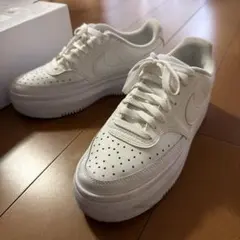 ナイキ　ウィメンズ　コートビジョン　アルタ　ホワイト 厚底　身長盛れます