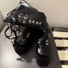 厚底黒ゴシックブーツ　ブーツ　韓国