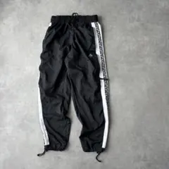 17583 NIKE ロゴ サイドライン ナイロンパンツ