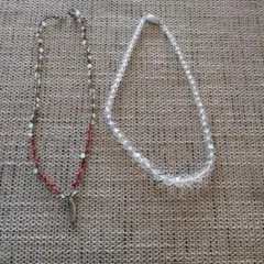 カジュアルネックレス 赤いビーズ ペンダント付き2点セット