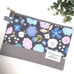 4830✿20cmフラットポーチ✿カードポケット付き✿カラフルフラワーグレー