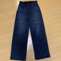 UNIQLO ワイドフィットジーンズ Sサイズ　ブラックのサムネイル