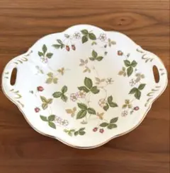 最終値下げ❕Wedgwood ウェッジウッド ワイルドストロベリー 取っ手付き皿