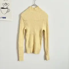 ザラ/ZARA リブ編みハイネックセーター　シンプル　可愛い◎ タイト　長袖