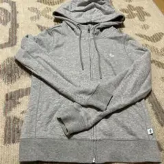 adidas グレー フード付きパーカー