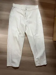 ホワイト ストレートパンツ