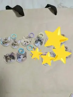 猫カフェmocha 池袋東口　めじるしチャーム　アクリルキーホルダー 猫カフェmocha 池袋東口 めじるしチャーム アクリルキーホルダー