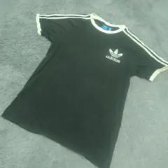 adidas トレフォイルロゴ　スリーライン　リンガー Tシャツ